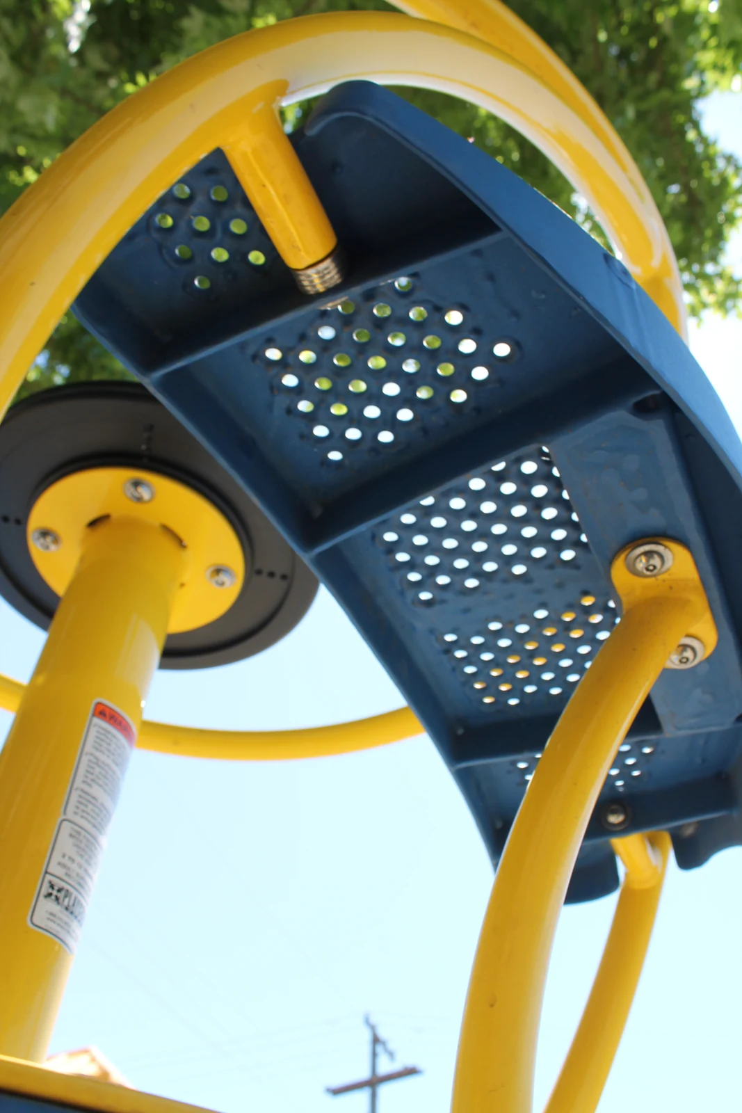 Welded top-rail structure